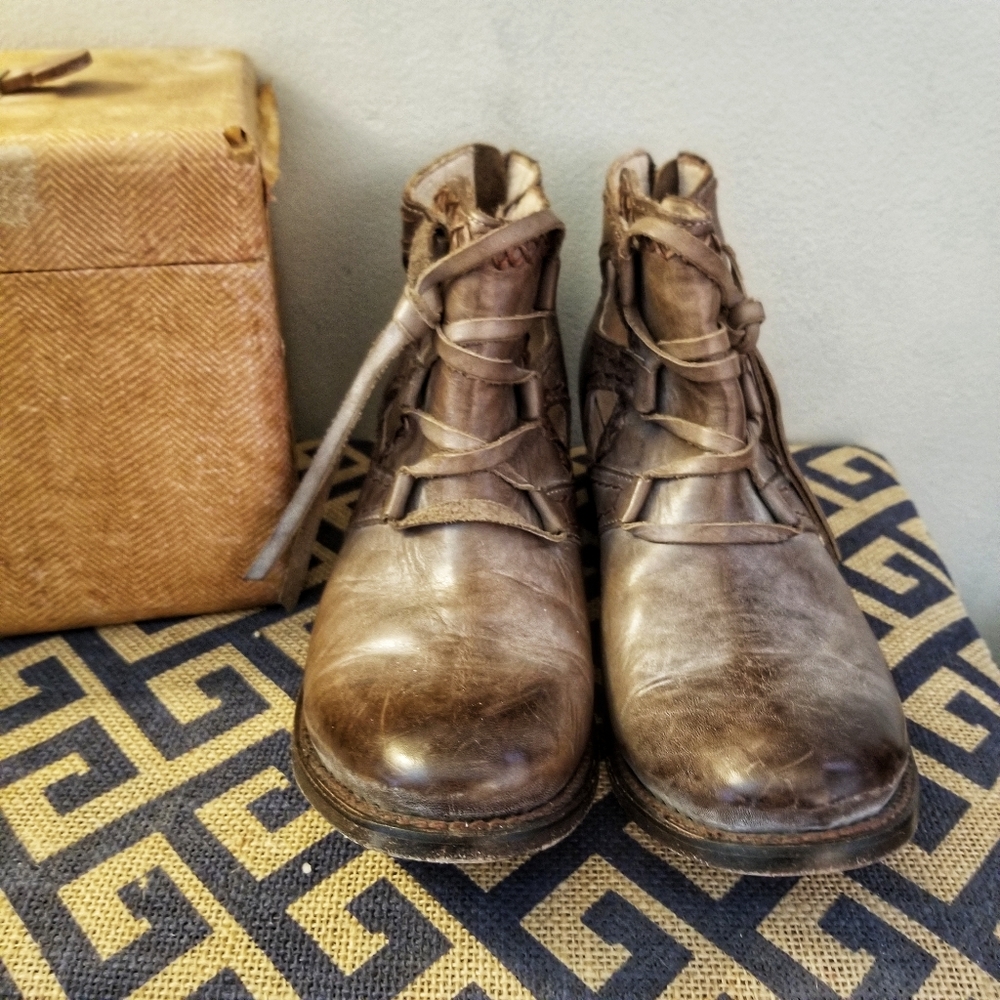 Freebird Surge Ankle Boots - Picture 3 of 9